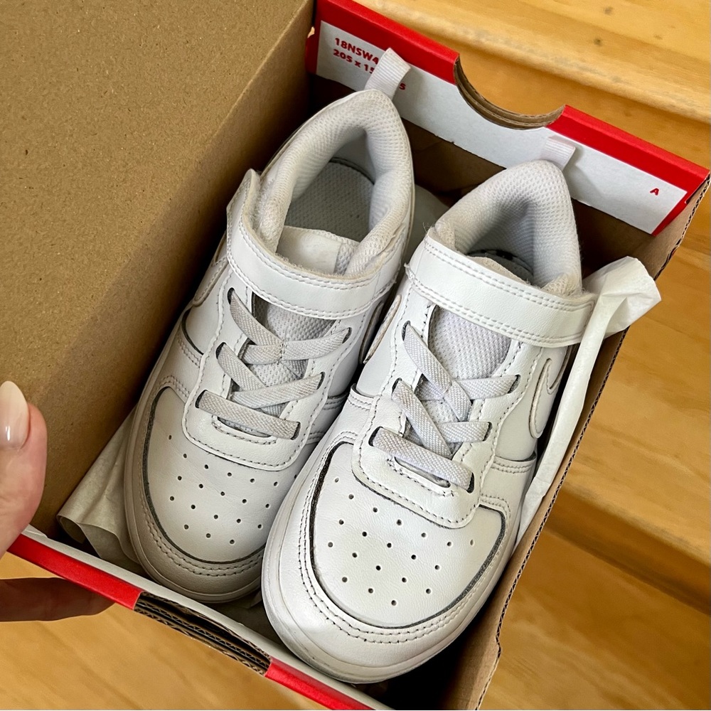 Nike kids white sneakers 10C